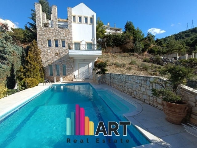(For Sale) Residential Maisonette || Athens North/Ekali - 290 Sq.m, 4 Bedrooms, 890.000€ 